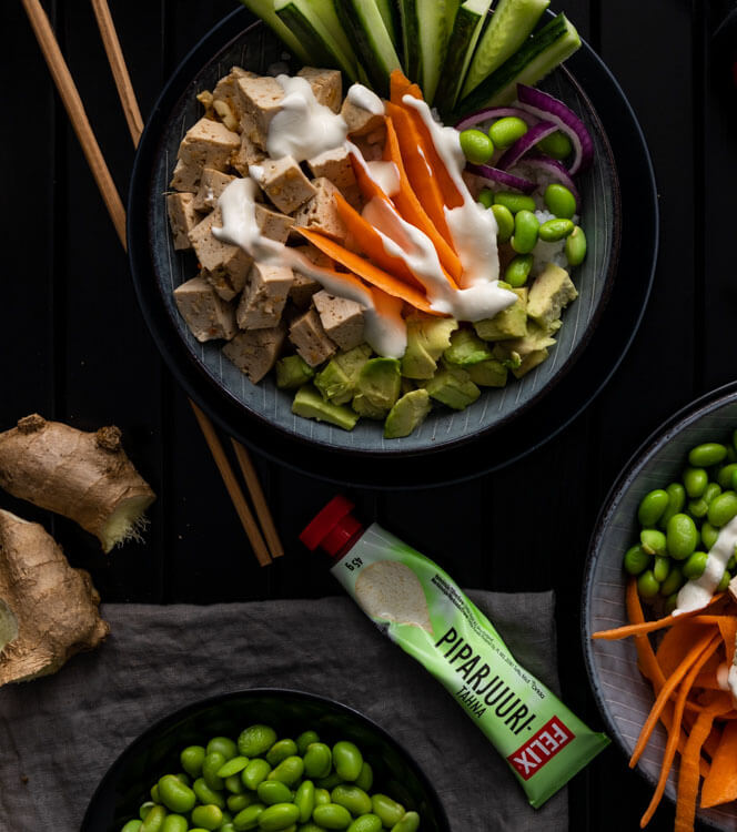 Tofu poke bowl